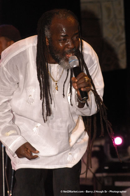 Freddy McGregor @ The Aqueduct on Rose Hall - Friday, January 26, 2007 - 10th Anniversary - Air Jamaica Jazz & Blues Festival 2007 - The Art of Music - Tuesday, January 23 - Saturday, January 27, 2007, The Aqueduct on Rose Hall, Montego Bay, Jamaica - Negril Travel Guide, Negril Jamaica WI - http://www.negriltravelguide.com - info@negriltravelguide.com...!