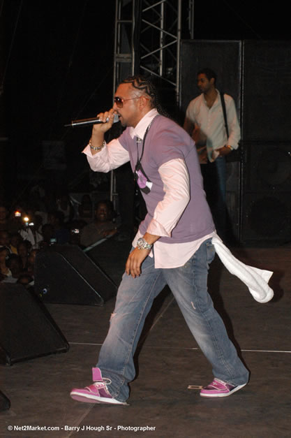 Sean Paul @ The Aqueduct on Rose Hall - Friday, January 26, 2007 - 10th Anniversary - Air Jamaica Jazz & Blues Festival 2007 - The Art of Music - Tuesday, January 23 - Saturday, January 27, 2007, The Aqueduct on Rose Hall, Montego Bay, Jamaica - Negril Travel Guide, Negril Jamaica WI - http://www.negriltravelguide.com - info@negriltravelguide.com...!