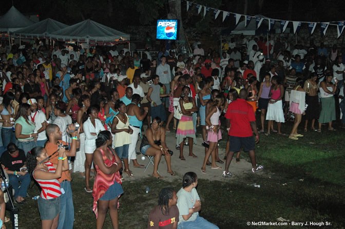 Elephant Man - TOK - Turbulence - General B - Wayne Marshall & many more - TEMPTATION LIVE - SUMMER SHOTS @ WAVZ - Appleton ATI 2005 Negril - Sunday,  July 31, 2005 - Sponsored by: Appleton Adult Entertainment - Negril Travel Guide, Negril Jamaica WI - http://www.negriltravelguide.com - info@negriltravelguide.com...!