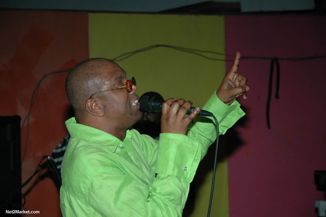 Frankie Paul & King Yellowman - Bobby Dread - Swallow - backed by the Indika Band - MC Earl Polkadot - Presented by Boubon Beach Restaurant, Beach Bar & Oceanfront Accommodations - Negril Travel Guide, Negril Jamaica WI - http://www.negriltravelguide.com - info@negriltravelguide.com...!