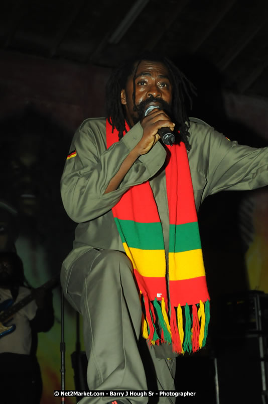 Bunny Wailer & King Yellowman at Bourbon Beach - Monday, February 25, 2008 - Bourbin Beach Restaurant, Bar, Oceanfront Accommodatioins, Live Reggae Music & Disco, Norman Manley Boulevard, Negril, Westmoreland, Jamaica W.I. - Photographs by Net2Market.com - Barry J. Hough Sr, Photographer - Negril Travel Guide, Negril Jamaica WI - http://www.negriltravelguide.com - info@negriltravelguide.com...!