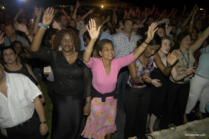 Shaggy - Caribbean Night Party - Rose Hall Great House - Caribbean MarketPlace 2005 by the Caribbean Hotel Association - Negril Travel Guide, Negril Jamaica WI - http://www.negriltravelguide.com - info@negriltravelguide.com...!