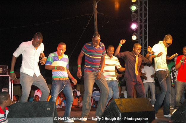 Cross De Harbour @ Lucea Car Park presented by Linkz Entertainment in association with Lucea Chamber of Commerce - Featuring Freddy Mc Gregor, Iley Dread, Mr. Vegas, Lt. Elmo, Champagne, Merital, CC, Brillant, TQ, Mad Dog, Chumps - Lucea, Hanover, Jamaica - Negril Travel Guide.com, Negril Jamaica WI - http://www.negriltravelguide.com - info@negriltravelguide.com...!