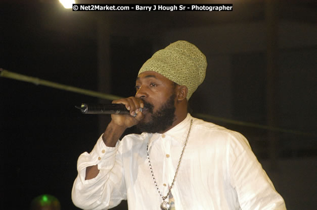 Lutan Fyah - Cure Fest 2007 - Longing For Concert at Trelawny Multi Purpose Stadium, Trelawny, Jamaica - Sunday, October 14, 2007 - Cure Fest 2007 October 12th-14th, 2007 Presented by Danger Promotions, Iyah Cure Promotions, and Brass Gate Promotions - Alison Young, Publicist - Photographs by Net2Market.com - Barry J. Hough Sr, Photographer - Negril Travel Guide, Negril Jamaica WI - http://www.negriltravelguide.com - info@negriltravelguide.com...!