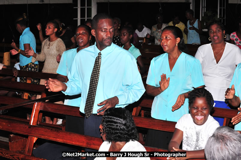 Lucea United Church - Unitied Church in Jamaica and Cayman Islands - Worship Service & Celebration of the Sacrament of Holy Communion - Special Guests: Hanover Homecoming Foundation & His excellency The Most Honourable Professor Sir Kenneth Hall Governor General of Jamaica - Sunday, August 3, 2008 - Hanover Homecoming Foundation LTD Jamaica - Wherever you roam ... Hanover bids you ... come HOME - Sunday, August 3 to Saturday, August 9, 2008 - Hanover Jamaica - Photographs by Net2Market.com - Barry J. Hough Sr. Photojournalist/Photograper - Photographs taken with a Nikon D300 - Negril Travel Guide, Negril Jamaica WI - http://www.negriltravelguide.com - info@negriltravelguide.com...!