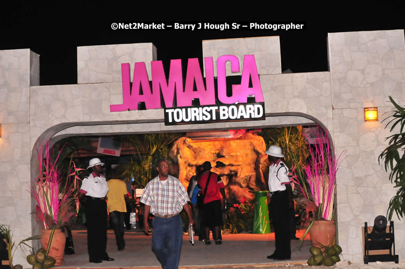 Minister of Tourism, Edmund Bartlett @ Jamaica Jazz and Blues Festival 2009 - Presented by Air Jamaica - Friday, January 23, 2009 - Venue at the Aqueduct on Rose Hall Resort &amp; Country Club, Montego Bay, Jamaica - Thursday, January 22 - Saturday, January 24, 2009 - Photographs by Net2Market.com - Barry J. Hough Sr, Photographer/Photojournalist - Negril Travel Guide, Negril Jamaica WI - http://www.negriltravelguide.com - info@negriltravelguide.com...!