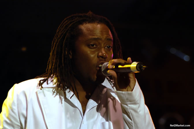 Performances - Air Jamaica Jazz & Blues 2005 - The Art Of Music - Cinnamon Hill Golf Course, Rose Hall, Montego Bay - Negril Travel Guide, Negril Jamaica WI - http://www.negriltravelguide.com - info@negriltravelguide.com...!