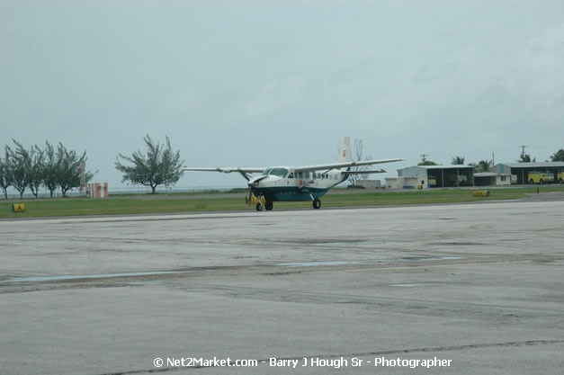 Intl. Airl Link - The Ultimate Connection - MBJ Airports Limited - Sangster International Airport - Domestic Terminal - Montego Bay, St James, Jamaica W.I. - MBJ Limited - Transforming Sangster International Airport into a world class facility - Photographs by Net2Market.com - Negril Travel Guide, Negril Jamaica WI - http://www.negriltravelguide.com - info@negriltravelguide.com...!