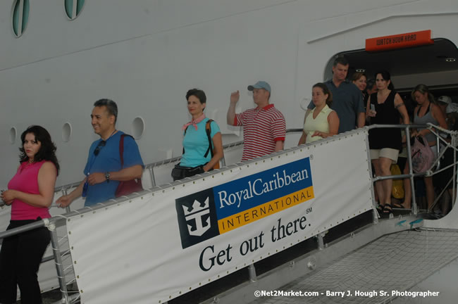 MS Freedom Of The Seas [Royal Caribbean International's - Newest Vessel] Plaques &amp; Keys Ceremony in order to commemorate its first arrival at the Port Montego Bay Photos - Negril Travel Guide, Negril Jamaica WI - http://www.negriltravelguide.com - info@negriltravelguide.com...!