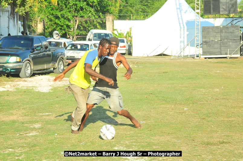 Marley Magic Traffic Jam - Celebrity Football @ Spring Break - Saturday, March 21, 2009 - Also Featuring: Kelley, Capleton, Junior Reid, Spragga Benz, Wayne Marshall, Munga, Romaine Virgo,Embee, Bango Herman, Flava K, Whisky Baggio, Andrew and Wadda Blood, Black Am I, Packa, Venue at Waz Beach, Norman Manley Boulevard, Negril Westmoreland, Jamaica - Saturday, March 21, 2009 - Photographs by Net2Market.com - Barry J. Hough Sr, Photographer/Photojournalist - Negril Travel Guide, Negril Jamaica WI - http://www.negriltravelguide.com - info@negriltravelguide.com...!