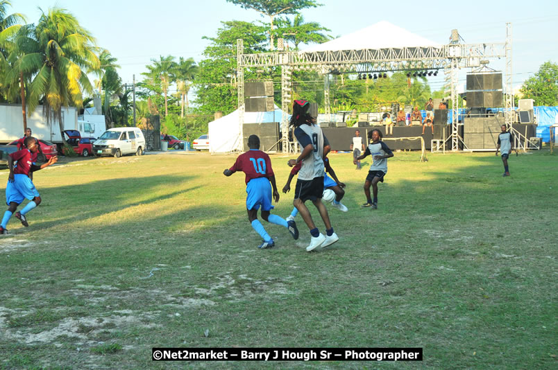 Marley Magic Traffic Jam - Celebrity Football @ Spring Break - Saturday, March 21, 2009 - Also Featuring: Kelley, Capleton, Junior Reid, Spragga Benz, Wayne Marshall, Munga, Romaine Virgo,Embee, Bango Herman, Flava K, Whisky Baggio, Andrew and Wadda Blood, Black Am I, Packa, Venue at Waz Beach, Norman Manley Boulevard, Negril Westmoreland, Jamaica - Saturday, March 21, 2009 - Photographs by Net2Market.com - Barry J. Hough Sr, Photographer/Photojournalist - Negril Travel Guide, Negril Jamaica WI - http://www.negriltravelguide.com - info@negriltravelguide.com...!