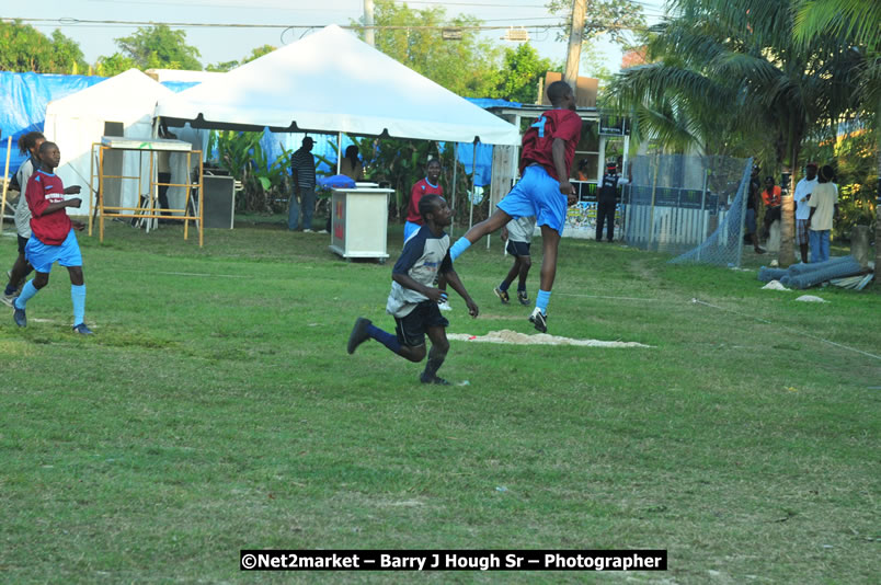 Marley Magic Traffic Jam - Celebrity Football @ Spring Break - Saturday, March 21, 2009 - Also Featuring: Kelley, Capleton, Junior Reid, Spragga Benz, Wayne Marshall, Munga, Romaine Virgo,Embee, Bango Herman, Flava K, Whisky Baggio, Andrew and Wadda Blood, Black Am I, Packa, Venue at Waz Beach, Norman Manley Boulevard, Negril Westmoreland, Jamaica - Saturday, March 21, 2009 - Photographs by Net2Market.com - Barry J. Hough Sr, Photographer/Photojournalist - Negril Travel Guide, Negril Jamaica WI - http://www.negriltravelguide.com - info@negriltravelguide.com...!