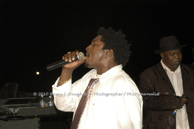 Chaka Demus & Pliers - Live In Concert @ Negril Escape Resort and Spa, December 8, 2009, One Love Drive, West End, Negril, Westmoreland, Jamaica W.I. - Photographs by Net2Market.com - Barry J. Hough Sr, Photographer/Photojournalist - Negril Travel Guide, Negril Jamaica WI - http://www.negriltravelguide.com - info@negriltravelguide.com...!