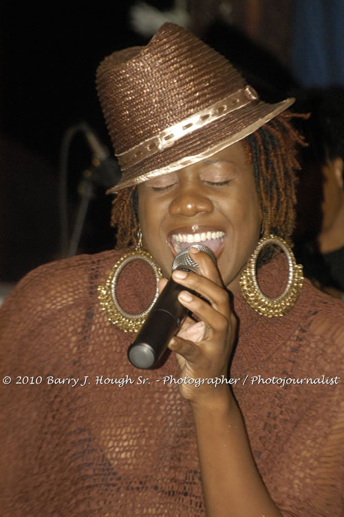 Etana - Live In Concert - One Love Reggae Concert Series 09/10 @ Negril Escape Resort and Spa, December 22, 2009, One Love Drive, West End, Negril, Westmoreland, Jamaica W.I. - Photographs by Net2Market.com - Barry J. Hough Sr, Photographer/Photojournalist - Negril Travel Guide, Negril Jamaica WI - http://www.negriltravelguide.com - info@negriltravelguide.com...!