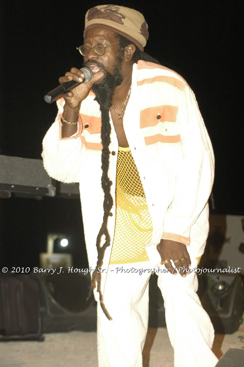 Freddy McGregor - Live In Concert @ Negril Escape Resort and Spa, One Love Drive, West End, Negril, Westmoreland, Jamaica W.I. - Photographs by Net2Market.com - Barry J. Hough Sr, Photographer/Photojournalist - Negril Travel Guide, Negril Jamaica WI - http://www.negriltravelguide.com - info@negriltravelguide.com...!