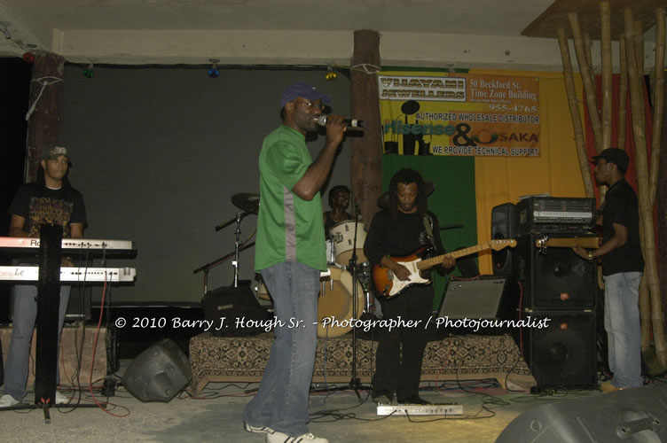 Marcia Griffiths & Edge Michael - Live In Concert - One Love Reggae Concert Series 09/10 @ Negril Escape Resort and Spa, December 29, 2009, One Love Drive, West End, Negril, Westmoreland, Jamaica W.I. - Photographs by Net2Market.com - Barry J. Hough Sr, Photographer/Photojournalist - Negril Travel Guide, Negril Jamaica WI - http://www.negriltravelguide.com - info@negriltravelguide.com...!