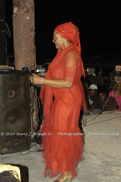 Marcia Griffiths & Edge Michael - Live In Concert - One Love Reggae Concert Series 09/10 @ Negril Escape Resort and Spa, December 29, 2009, One Love Drive, West End, Negril, Westmoreland, Jamaica W.I. - Photographs by Net2Market.com - Barry J. Hough Sr, Photographer/Photojournalist - Negril Travel Guide, Negril Jamaica WI - http://www.negriltravelguide.com - info@negriltravelguide.com...!