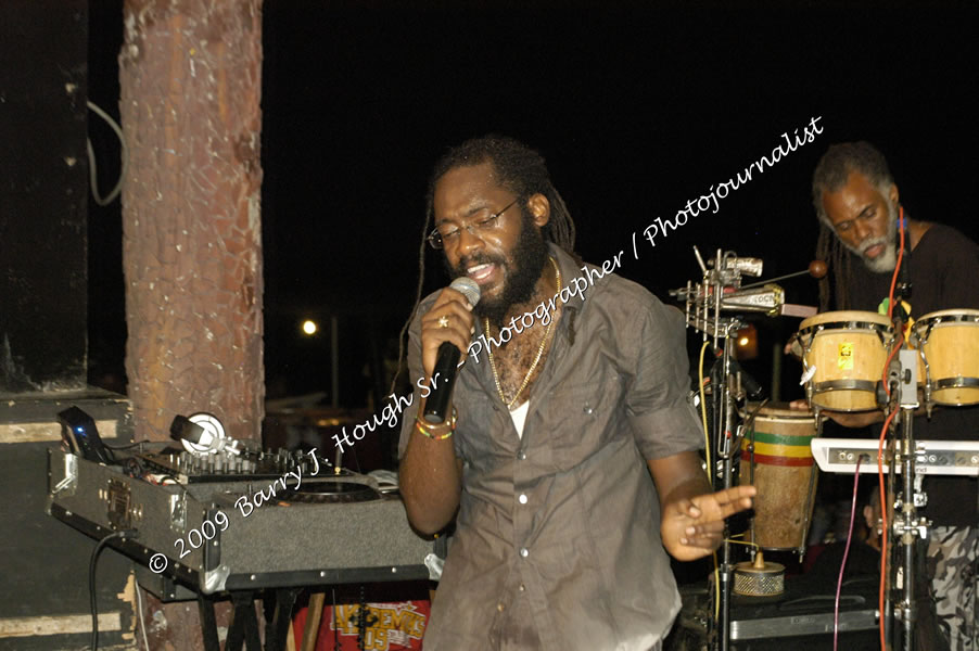  Tarrus Riley - Live in Concert - at the One Love Reggae Concert Series 09/10 @ Negril Escape Resort & Spa - Also Featuring: Mistic Bowie, Monday Justice, Cash, Dean Frazier - DJ Gemini - MC Oliver Cargill, Negril Escape Resort & Spa, One Love Drive, West End, Negril, Westmoreland, Jamaica W.I. - Tuesday, November 17, 2009 - Photographs by Net2Market.com - Barry J. Hough Sr, Photographer / Photojournalist - Photos taken with a Nikon D70, D100, or D300 - Negril Travel Guide, Negril Jamaica WI - http://www.negriltravelguide.com - info@negriltravelguide.com...!