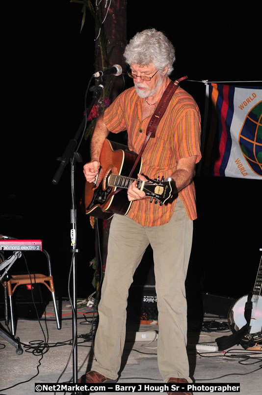 Chinese New Year @ The Sunset Show at Negril Escape - Tuesday, January 27, 2009 - Live Reggae Music at Negril Escape - Tuesday Nights 6:00PM to 10:00 PM - Photographs by Net2Market.com - Barry J. Hough Sr, Photographer/Photojournalist - Negril Travel Guide, Negril Jamaica WI - http://www.negriltravelguide.com - info@negriltravelguide.com...!