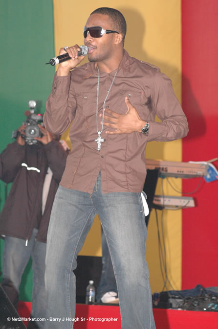 Assassin @ Tru-Juice Rebel Salute 2007 - Saturday, January 13, 2007, Port Kaiser Sports Club, St. Elizabeth - Negril Travel Guide, Negril Jamaica WI - http://www.negriltravelguide.com - info@negriltravelguide.com...!