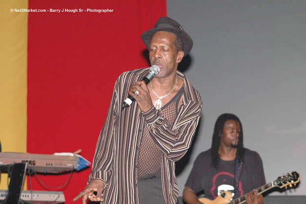 Gregory Isaacs @ Tru-Juice Rebel Salute 2007 - Saturday, January 13, 2007, Port Kaiser Sports Club, St. Elizabeth - Negril Travel Guide, Negril Jamaica WI - http://www.negriltravelguide.com - info@negriltravelguide.com...!