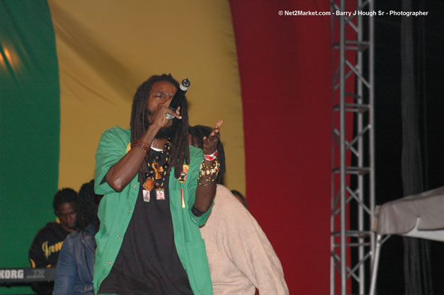 I Wayne @ Tru-Juice Rebel Salute 2007 - Saturday, January 13, 2007, Port Kaiser Sports Club, St. Elizabeth - Negril Travel Guide, Negril Jamaica WI - http://www.negriltravelguide.com - info@negriltravelguide.com...!