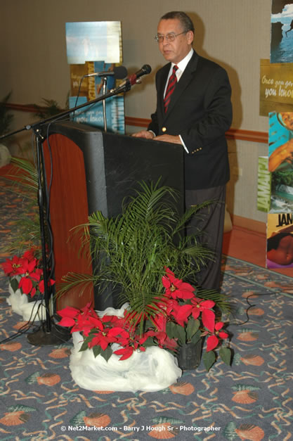 Red Cap Porters Awards - Minister of Tourism, Hon. Edmund Bartlett - Director of Tourism, Basil Smith - Friday, December 14, 2007 - Holiday Inn Sunspree, Montego Bay, Jamaica W.I. - Photographs by Net2Market.com - Barry J. Hough Sr, Photographer - Negril Travel Guide, Negril Jamaica WI - http://www.negriltravelguide.com - info@negriltravelguide.com...!