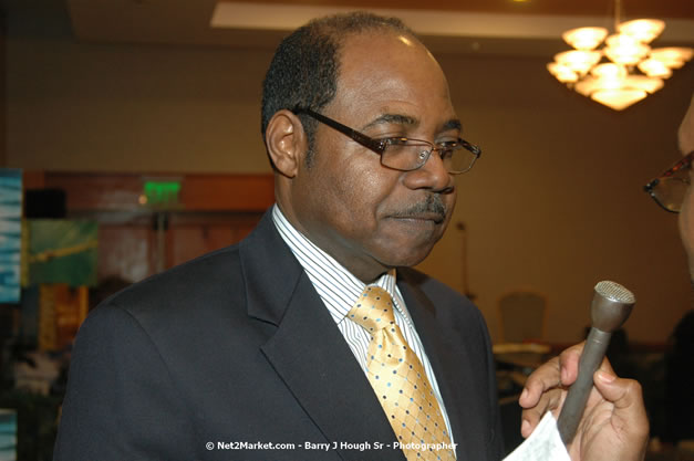 Red Cap Porters Awards - Minister of Tourism, Hon. Edmund Bartlett - Director of Tourism, Basil Smith - Friday, December 14, 2007 - Holiday Inn Sunspree, Montego Bay, Jamaica W.I. - Photographs by Net2Market.com - Barry J. Hough Sr, Photographer - Negril Travel Guide, Negril Jamaica WI - http://www.negriltravelguide.com - info@negriltravelguide.com...!