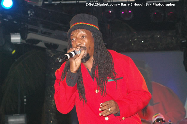 Mackie Conscious - Red Stripe Reggae Sumfest 2007 - Zenith - Saturday, July 21, 2007 - Catherine Hall, Montego Bay, St James, Jamaica W.I. - Negril Travel Guide, Negril Jamaica WI - http://www.negriltravelguide.com - info@negriltravelguide.com...!