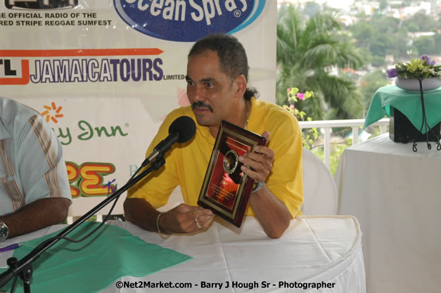 LL Cool J - Shaggy - Press Conference @ Richmond Hill Inn, Montego Bay - Red Stripe Reggae Sumfest at Catherine Hall, Montego Bay, St James, Jamaica W.I. - Negril Travel Guide.com, Negril Jamaica WI - http://www.negriltravelguide.com - info@negriltravelguide.com...!