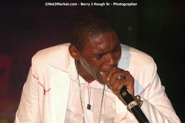 VYBZ Kartel - Explosion - Red Stripe Reggae Sumfest 2007 - Thursday, July 19, 2007 - Red Stripe Reggae Sumfest 2007 at Catherine Hall, Montego Bay, St James, Jamaica W.I. - Negril Travel Guide, Negril Jamaica WI - http://www.negriltravelguide.com - info@negriltravelguide.com...!