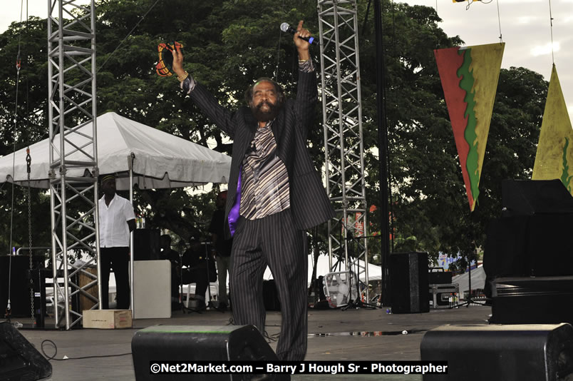 John Holt @ Red Stripe Reggae Sumfest 2008 International Night 2, Catherine Hall, Montego Bay - Saturday, July 19, 2008 - Reggae Sumfest 2008 July 13 - July 19, 2008 - Photographs by Net2Market.com - Barry J. Hough Sr. Photojournalist/Photograper - Photographs taken with a Nikon D300 - Negril Travel Guide, Negril Jamaica WI - http://www.negriltravelguide.com - info@negriltravelguide.com...!