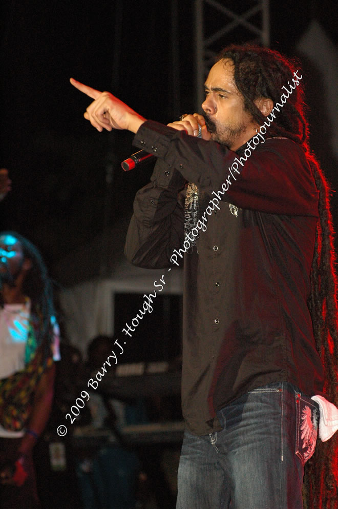 Damian 'Jr. Gong' Marley & NAS @ Reggae Sumfest 2009 - International Night 2 - Reggae Sumfest 2009,Catherine Hall, Montego Bay, St. James, Jamaica W.I. - Saturday, July 25, 2009 - Reggae Sumfest 2009, July 19 - 25, 2009 - Photographs by Net2Market.com - Barry J. Hough Sr. Photojournalist/Photograper - Photographs taken with a Nikon D70, D100, or D300 - Negril Travel Guide, Negril Jamaica WI - http://www.negriltravelguide.com - info@negriltravelguide.com...!