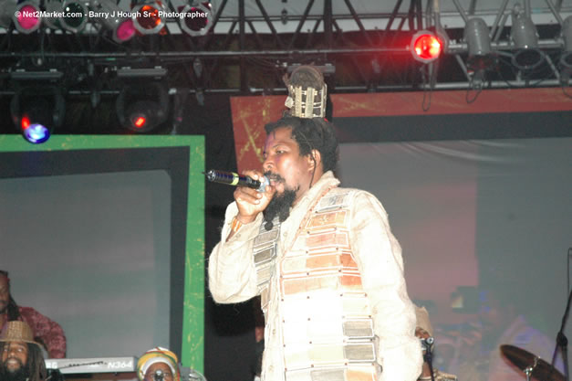 Izniga - Ignition - The Internation Fire Blazes - Friday, July 21, 2006 - Montego Bay, Jamaica - Negril Travel Guide, Negril Jamaica WI - http://www.negriltravelguide.com - info@negriltravelguide.com...!